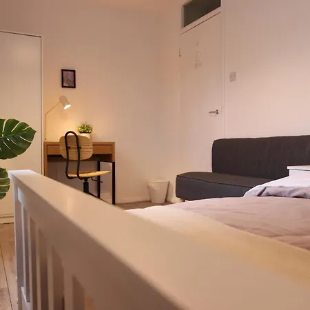 Bow House - Sleepylodge * London