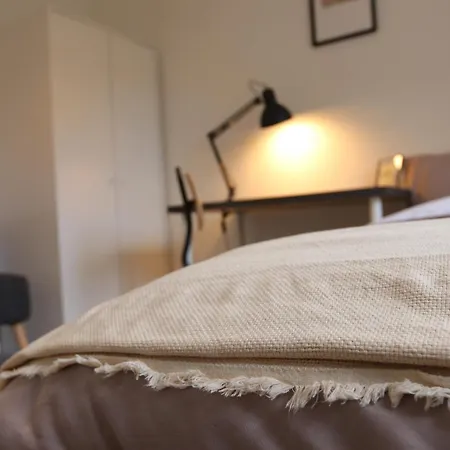Bow House - Sleepylodge Guest house London