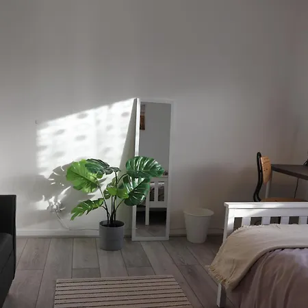 Bow House - Sleepylodge Guest house London
