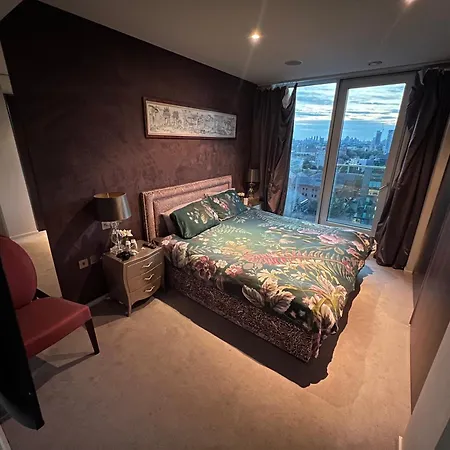 Penthouse In Canary Wharf * London