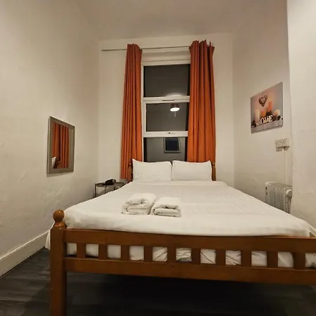 Twenty One Bed & Breakfast *