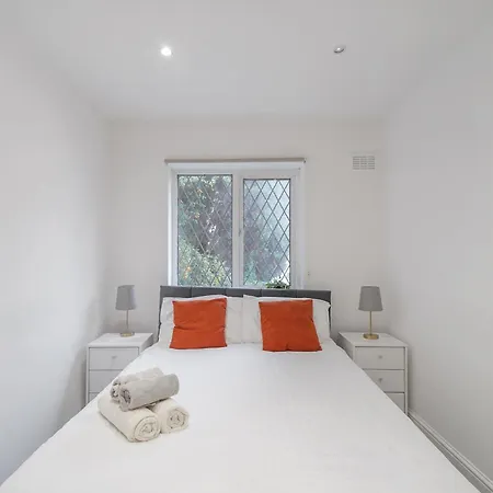 Hububb Luxury Stepney *