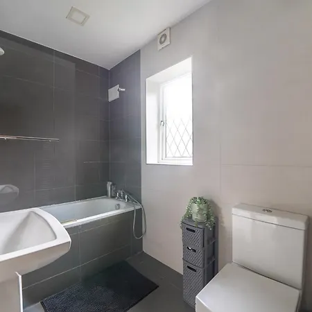 Hububb Luxury Stepney Apartment *