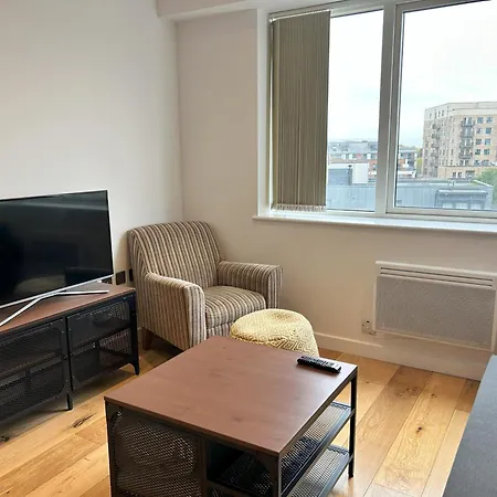 Apartment London Heathrow - Hayes & Harlington *