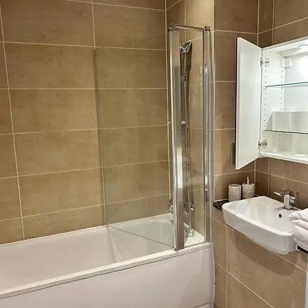 Apartment London Heathrow - Hayes & Harlington