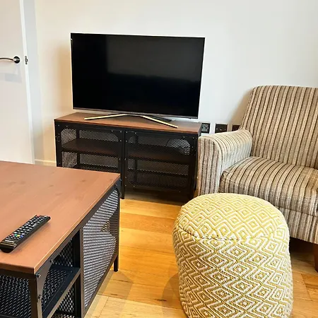 London Heathrow - Hayes & Harlington Apartment *