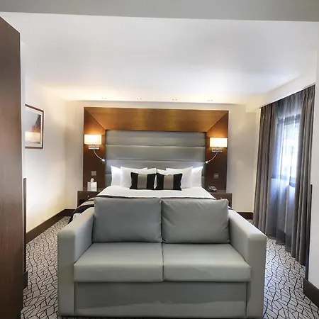 Park Grand Kensington Hotel 4*