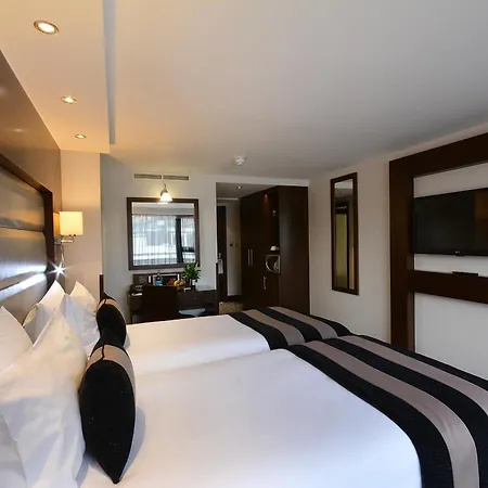Park Grand Kensington 4*