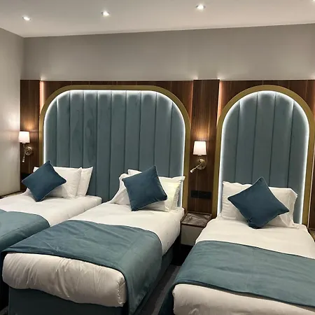 Hotel St Mark's - Merit 4*