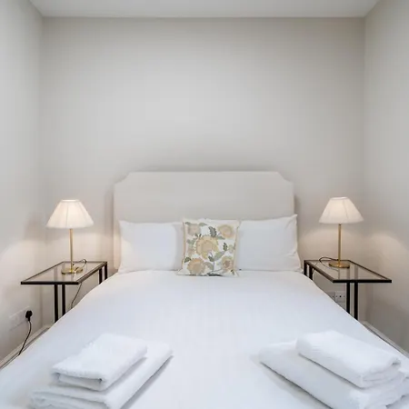 شقة Spacious Flat Near Victoria And Warwick Square *