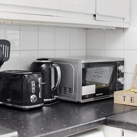 1 Bed Garden Flat- Belsize Park *