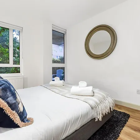 1 Bed Garden Flat- Belsize Park Apartment London