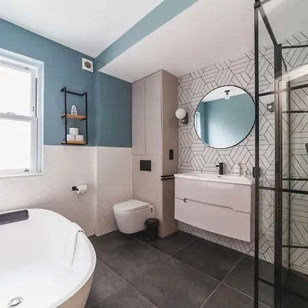 Apartment Bright & Airy Lux 3bed In Fulham With Patio