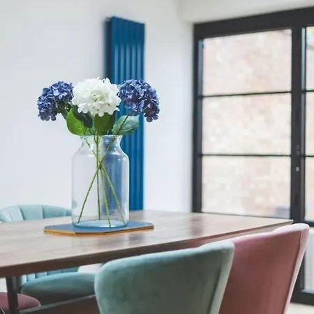 Bright & Airy Lux 3bed In Fulham With Patio * London