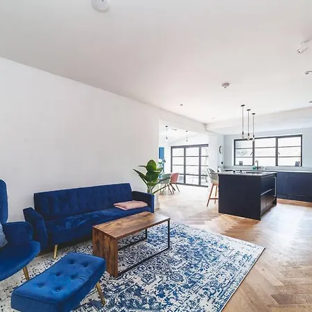 Bright & Airy Lux 3bed In Fulham With Patio Apartment London