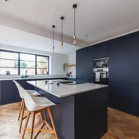 Bright & Airy Lux 3bed In Fulham With Patio *