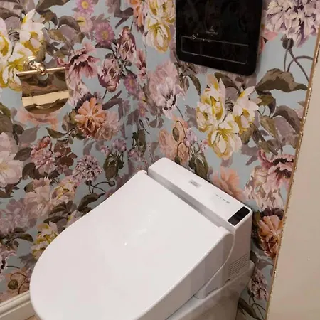 Charly Holiday home London