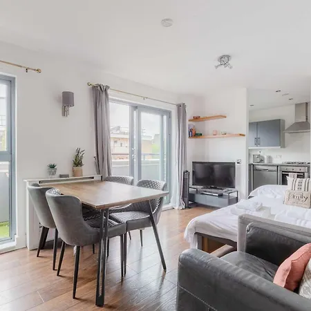 Appartement Bright 2 Bedroom Flat In Lambeth With Balcony *