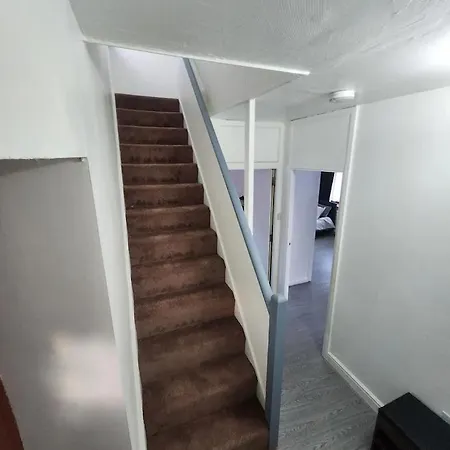 Guest house Parkside & *
