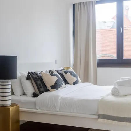 Apartment Huge On Oxford Street- London