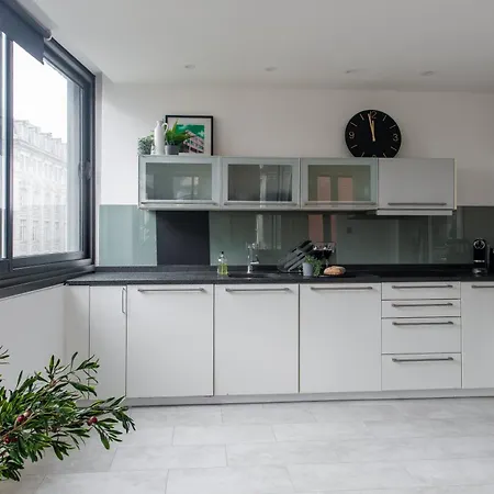 Apartment Huge On Oxford Street- London