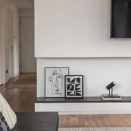 Apartment Huge On Oxford Street- London