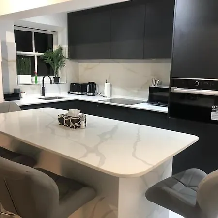 Apartment Stylish 2-bedroom Getaway In The Heart Of Chelsea *