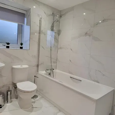 Apartment Hybrid Resi - Close To Tooting And Wimbledon Mitcham
