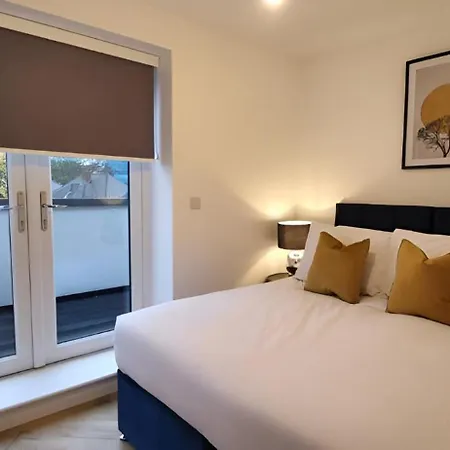 Hybrid Resi - Close To Tooting And Wimbledon Apartment *