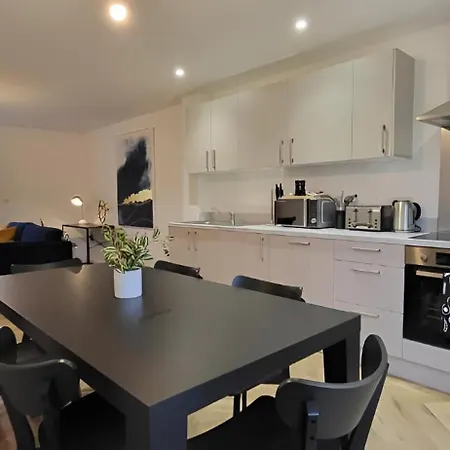 Apartment Hybrid Resi - Close To Tooting And Wimbledon