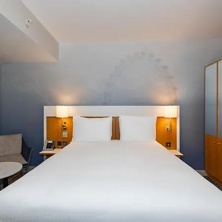 Doubletree By Hilton - Tower Of