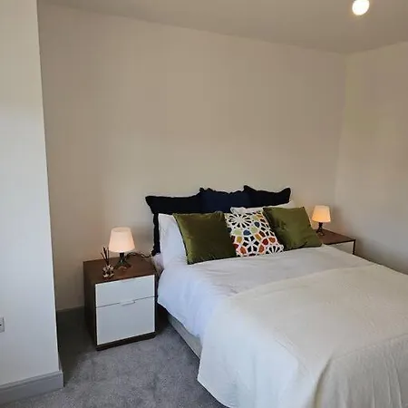 Holiday home Beautiful Modern + Greater London Carshalton