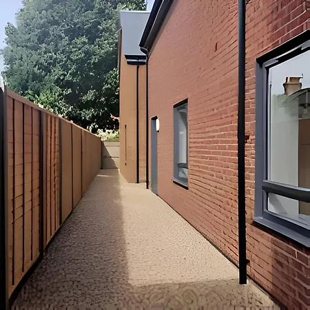 Hybrid Resi - Close To Tooting And Wimbledon