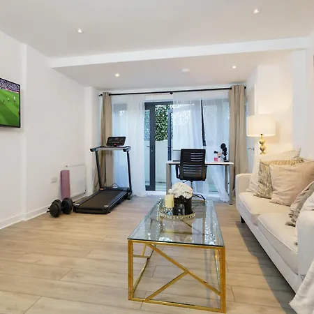 Modern 1-bed Boutique-style In * 克罗伊登