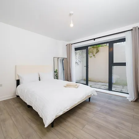 Modern 1-bed Boutique-style In