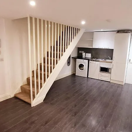 Earls Court Flats Selection *