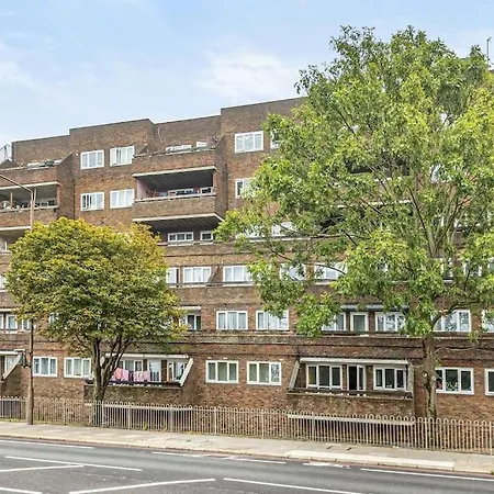 Apartment Spacious Flat Close To Elizabeth Line London