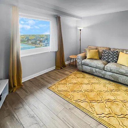 Stylish Near Heathrow, Skyline Views דירה *