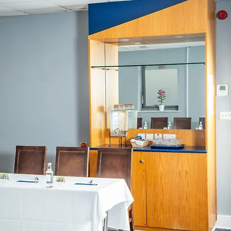 Express Royal Docks By Ihg 3*