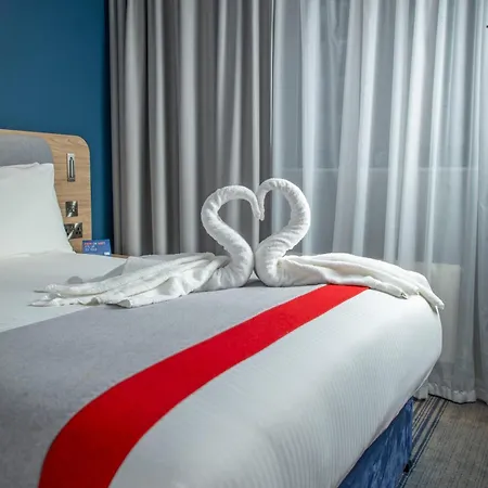 Express Royal Docks By Ihg Hotel 3*