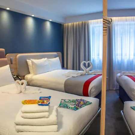 Express Royal Docks By Ihg Hotel 3*