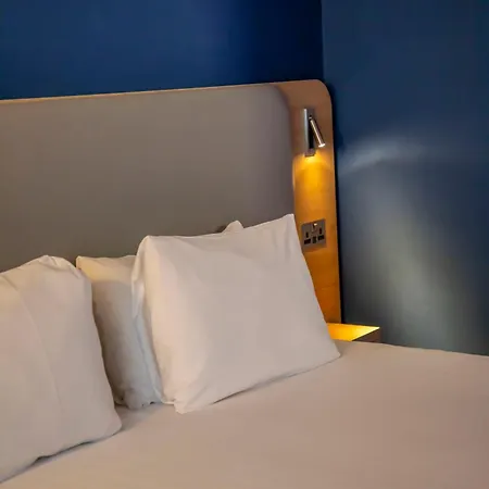 Express Royal Docks By Ihg Hotel 3*