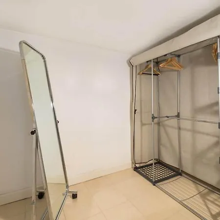 Spacious 1 Bed Sloane Square * London