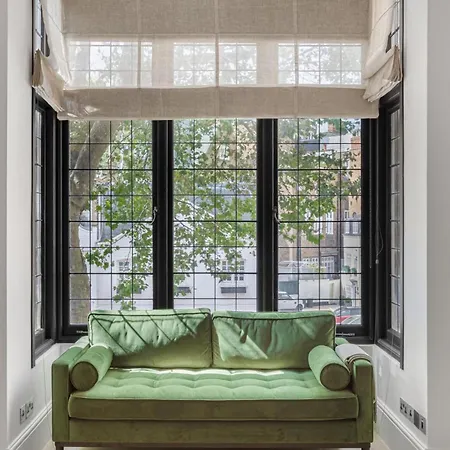 Luxury In Cadogan Square Ii Apartment