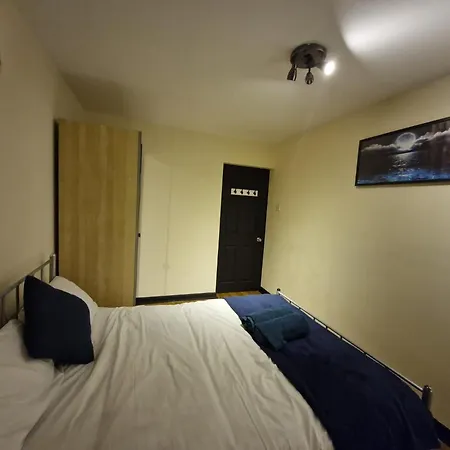 Apartment Elegant & Spacious 2-bedroom In Wimbledon London