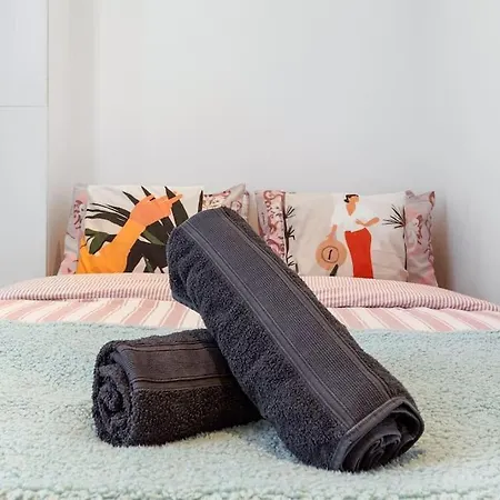 Modern Spacious 2 Bedroom Flat In 公寓 *