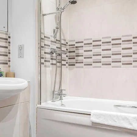 Pass The Keys Modern Tottenham Hale Perfect For Leisure Appartement