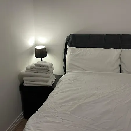 North Acton Flat Apartment London