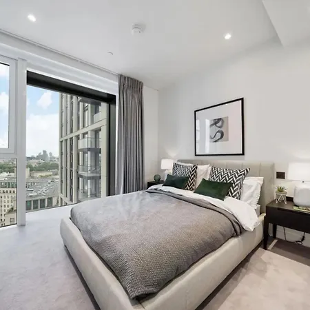 Confortable Stephanie 3 Bedrooms Waterloo Station Apartment London