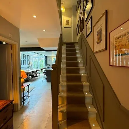 Apartment Homely Flat, Near Notting Hill *